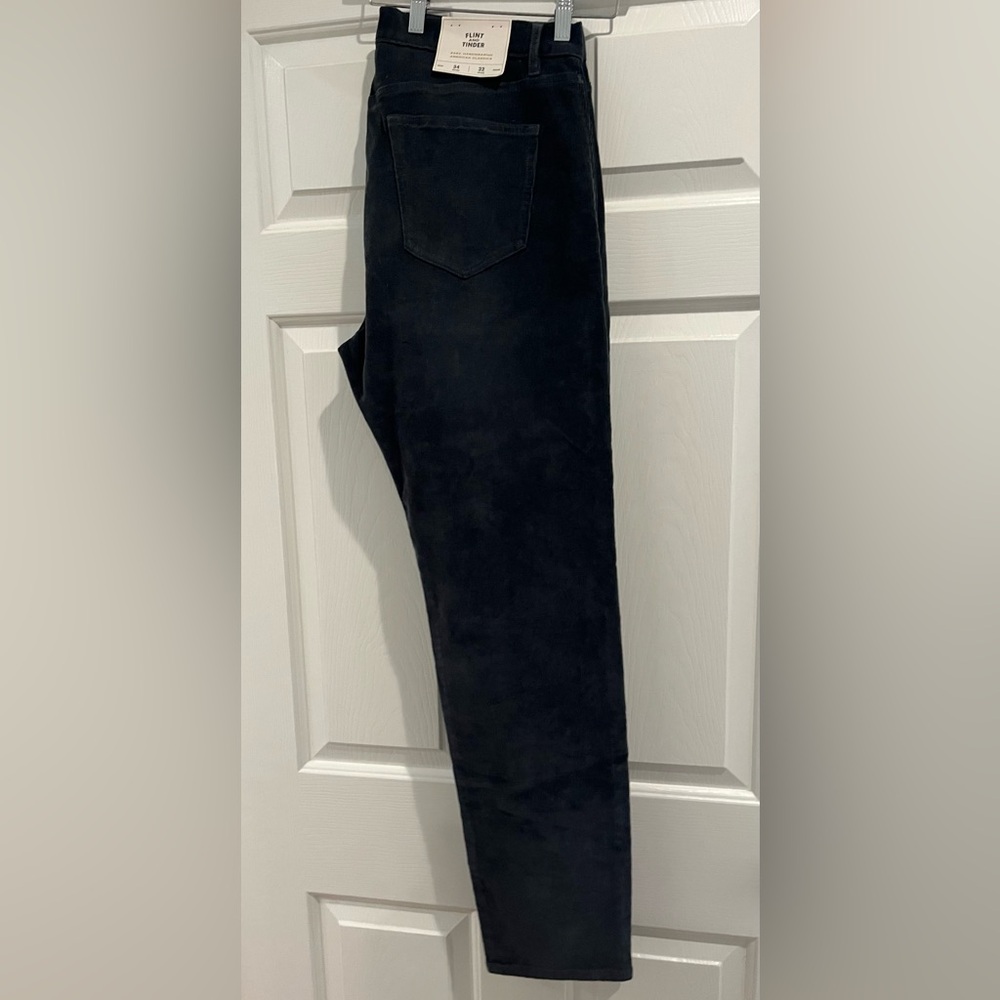 Flint and Tinder 34 x 32 mens NWT thin corduroy pants